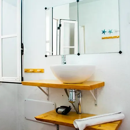 Surf House *