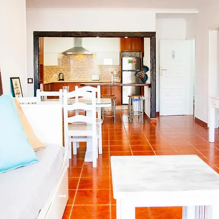 Surf House Apartment Famara