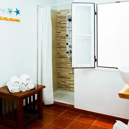 Surf House *